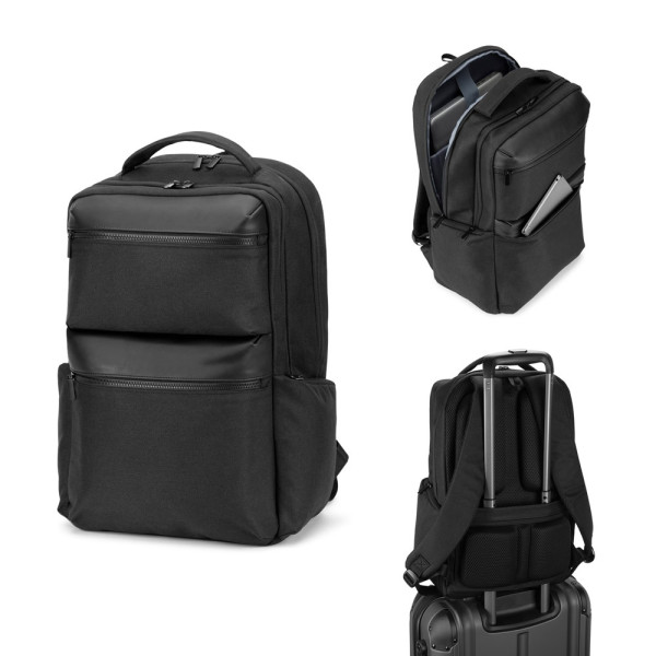 COPENHAGEN. Waterafstotende rugzak van gerecycled keperstof met twee grote voorzakken 17'3